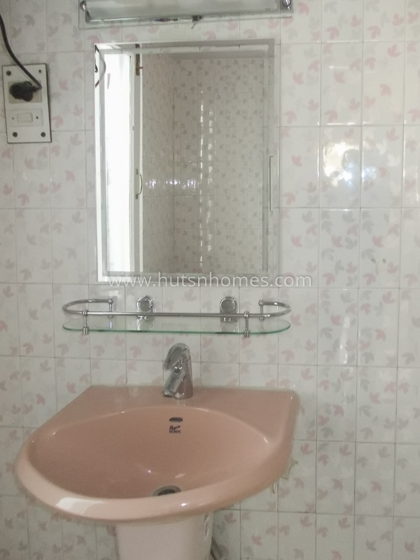 4 BHK Duplex For Rent in Chanakyapuri