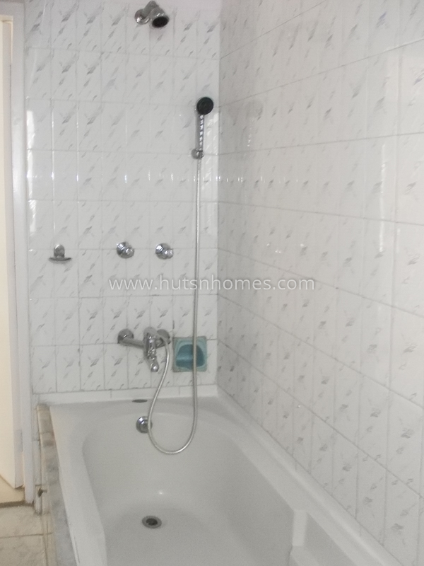 4 BHK Duplex For Rent in Chanakyapuri