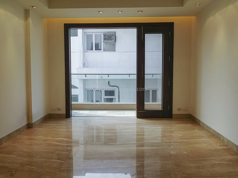4 BHK Flat For Sale in Shanti Niketan