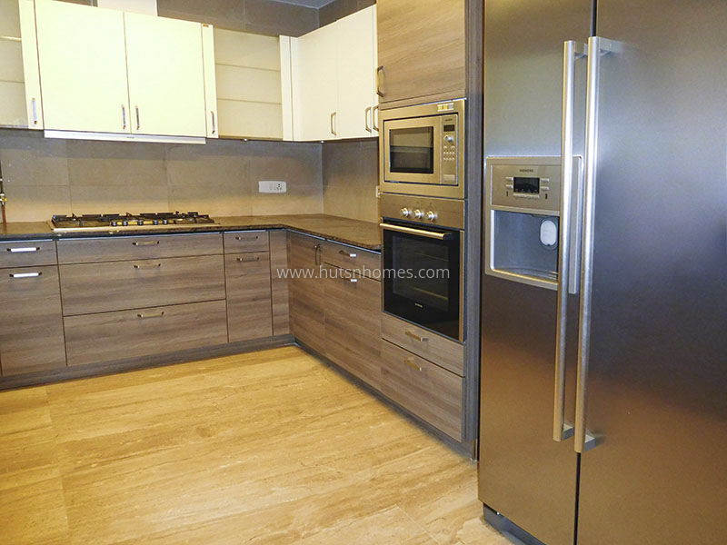 4 BHK Flat For Sale in Shanti Niketan