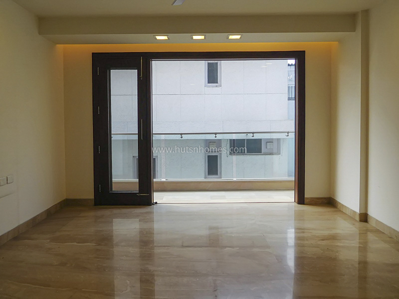 4 BHK Flat For Sale in Shanti Niketan