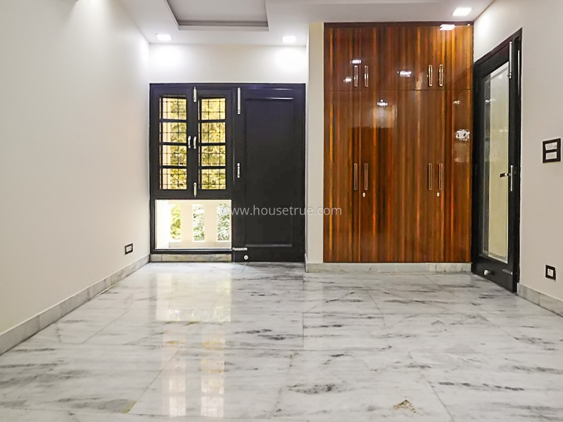 3 BHK Flat For Rent in Defence Colony