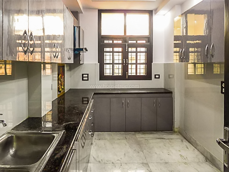 3 BHK Flat For Rent in Defence Colony