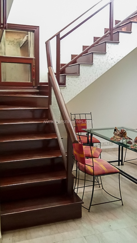 3 BHK Flat For Rent in Defence Colony