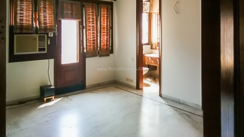 3 BHK Flat For Rent in Defence Colony