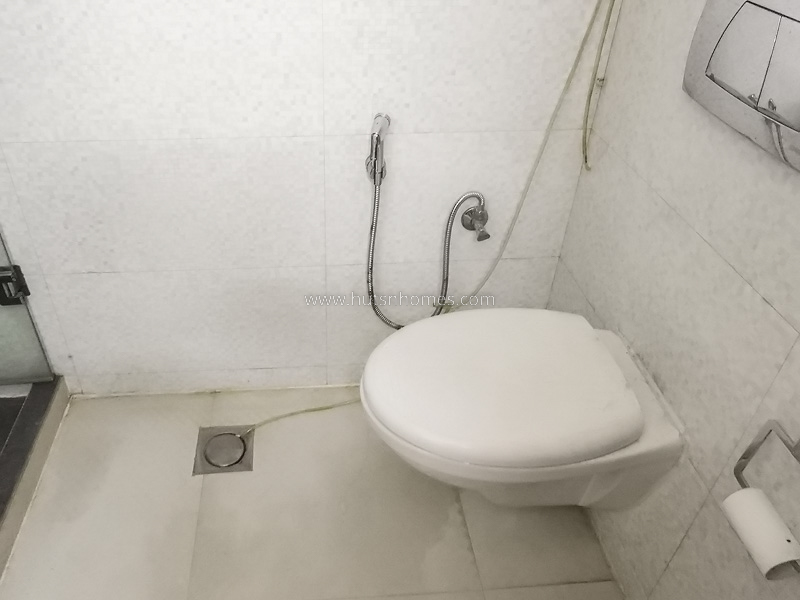 3 BHK Flat For Rent in Defence Colony