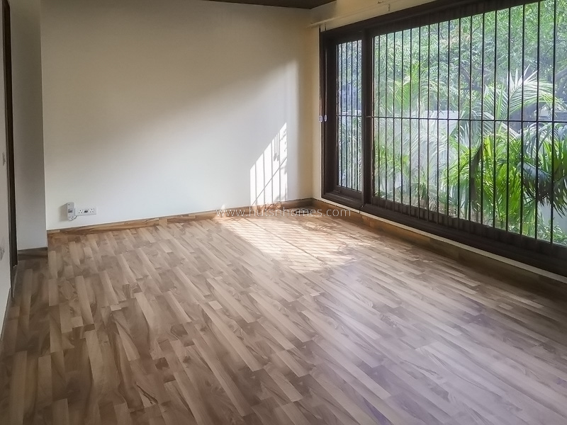 3 BHK Flat For Rent in Defence Colony