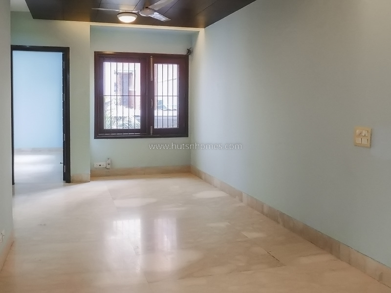 3 BHK Flat For Rent in Defence Colony