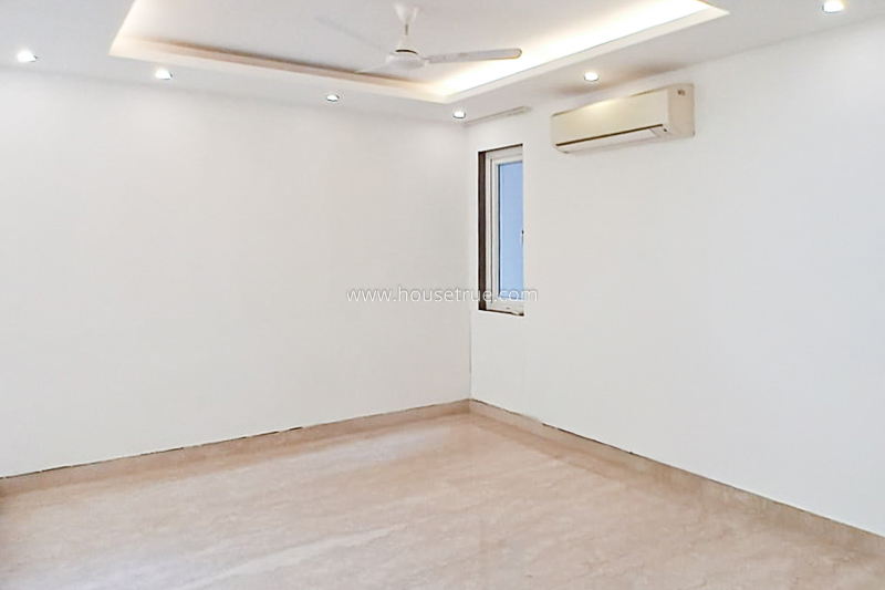 3 BHK Flat For Rent in Defence Colony