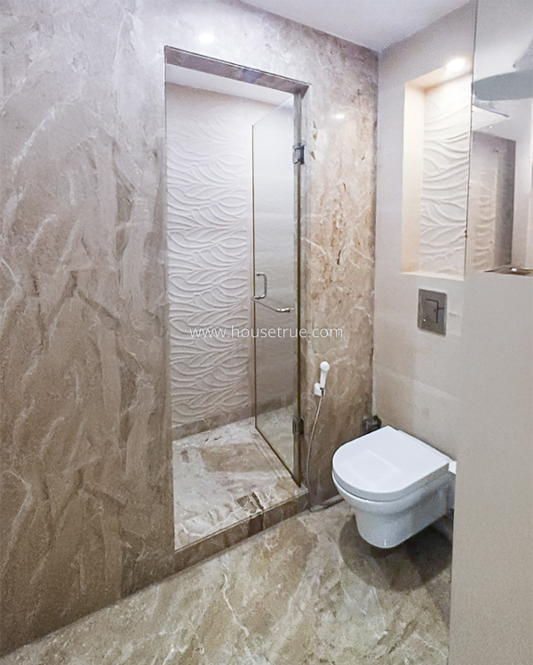 3 BHK Flat For Rent in Defence Colony