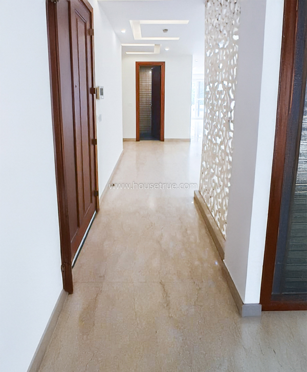 3 BHK Flat For Rent in Defence Colony