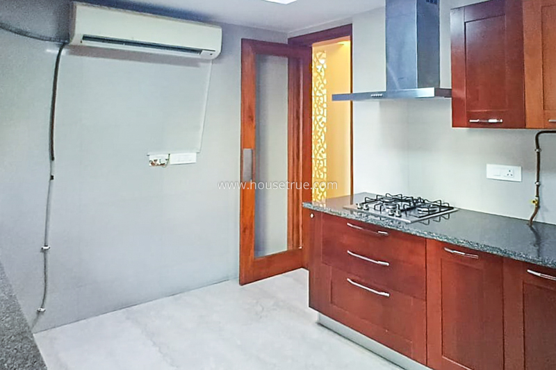 3 BHK Flat For Rent in Defence Colony