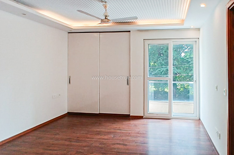 3 BHK Flat For Rent in Defence Colony