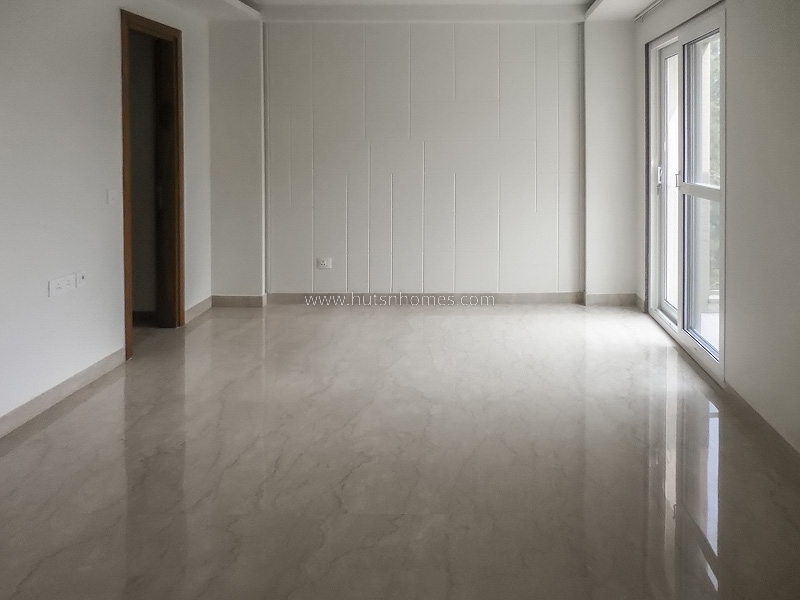 3 BHK Flat For Rent in Defence Colony