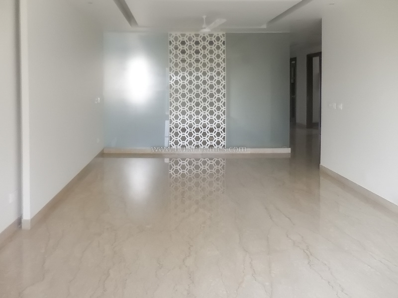 3 BHK Flat For Rent in Defence Colony