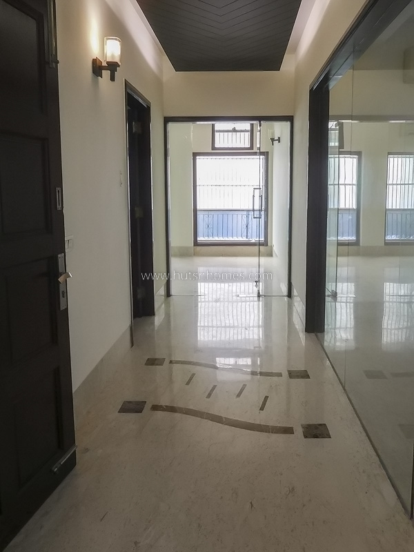 3 BHK Flat For Rent in Defence Colony