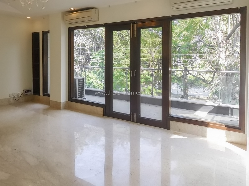 3 BHK Flat For Rent in Defence Colony