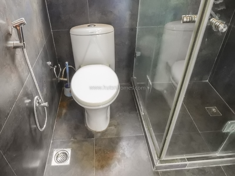 3 BHK Flat For Rent in Defence Colony