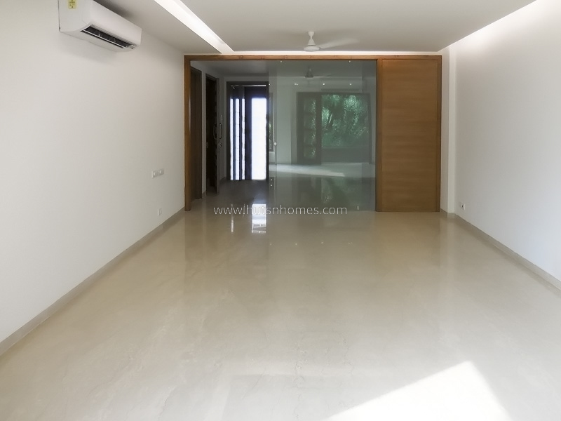 3 BHK Flat For Rent in Defence Colony