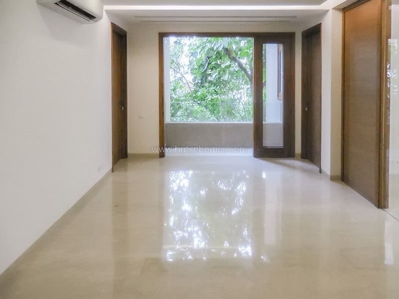 3 BHK Flat For Rent in Defence Colony