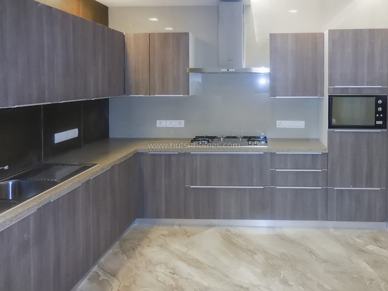 3 BHK Flat For Rent in Defence Colony