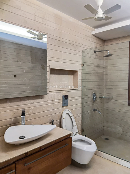 3 BHK Flat For Rent in Defence Colony