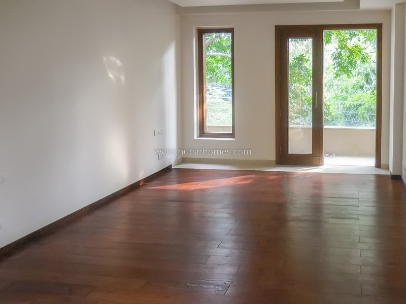 3 BHK Flat For Rent in Defence Colony