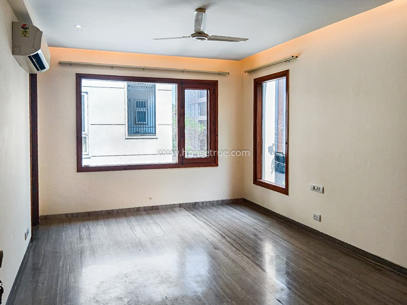 3 BHK Flat For Rent in Defence Colony