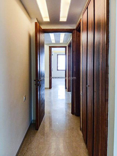 3 BHK Flat For Rent in Defence Colony