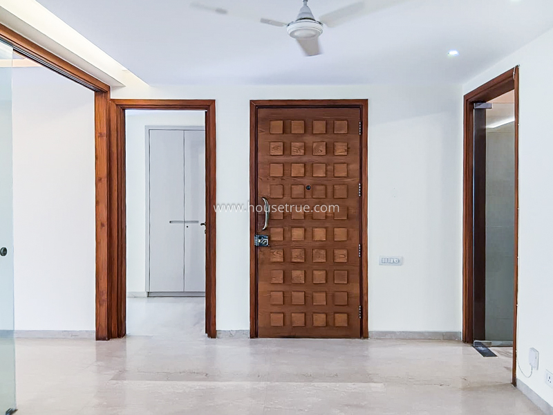 3 BHK Flat For Rent in Defence Colony
