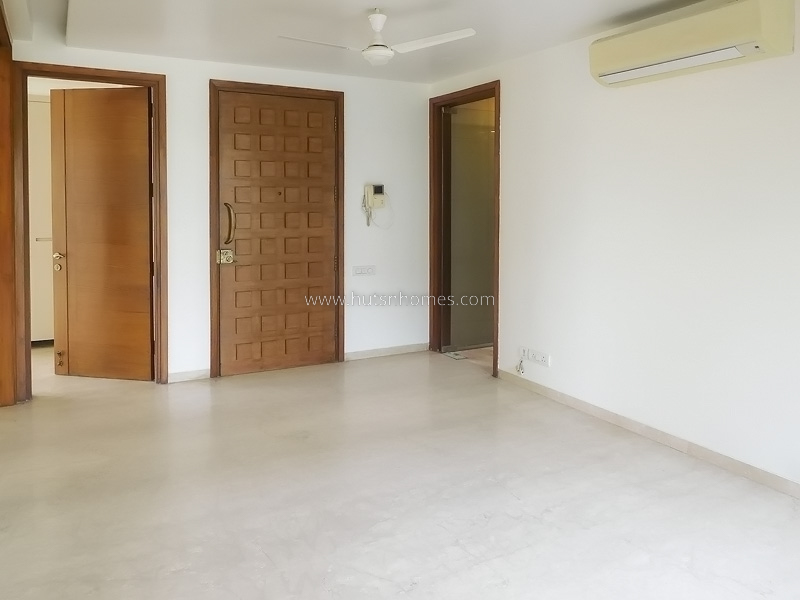 3 BHK Flat For Rent in Defence Colony