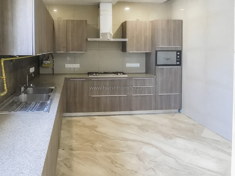 3 BHK Flat For Rent in Defence Colony