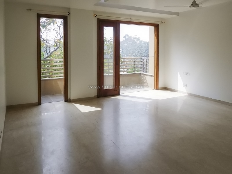 3 BHK Flat For Rent in Defence Colony