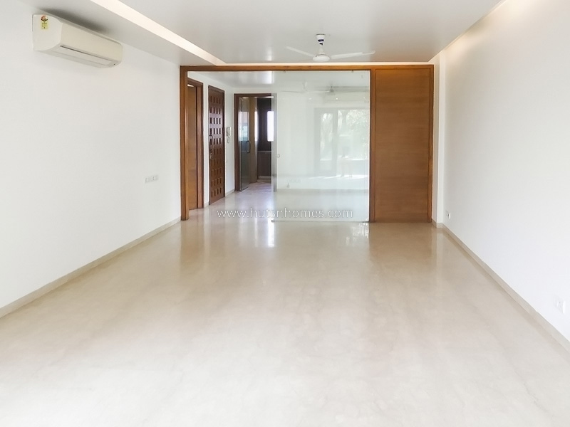 3 BHK Flat For Rent in Defence Colony