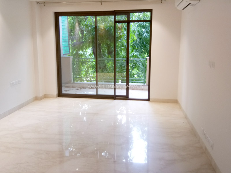 4 BHK Flat For Rent in West End Colony