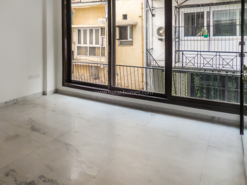 3 BHK Flat For Rent in Defence Colony