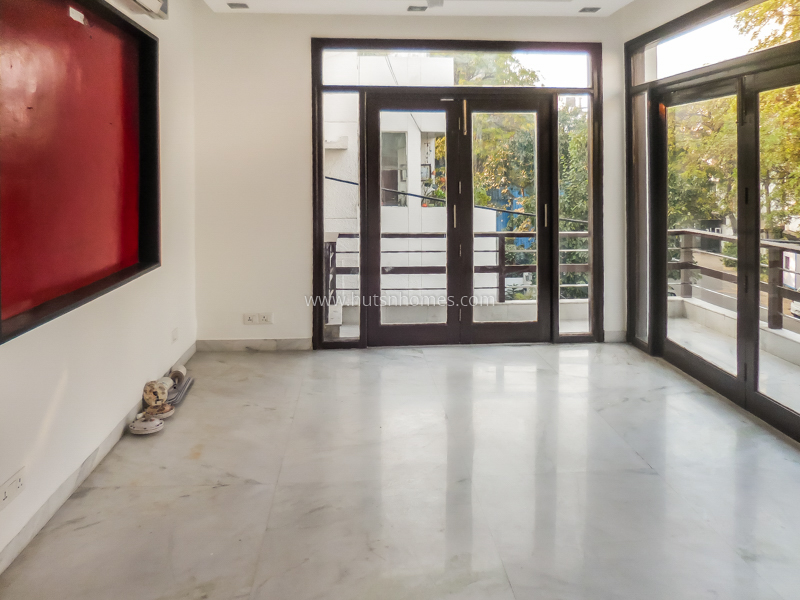 3 BHK Flat For Rent in Defence Colony