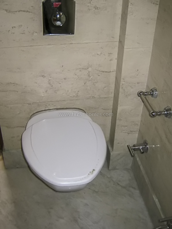 4 BHK Flat For Rent in Vasant Vihar