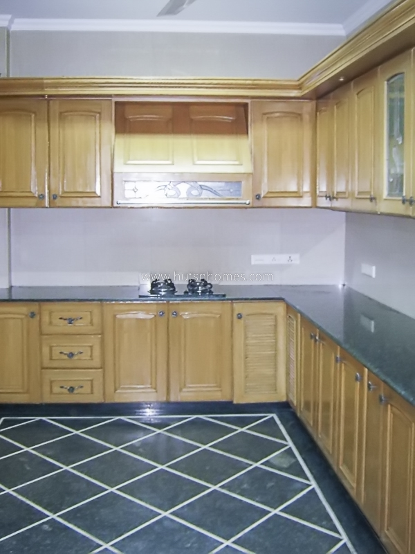 4 BHK Flat For Rent in Vasant Vihar