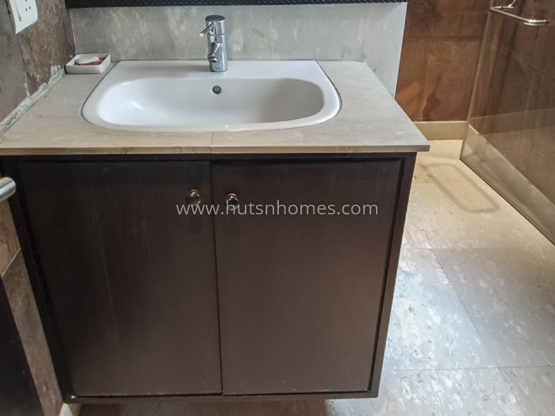 4 BHK Flat For Rent in Vasant Vihar