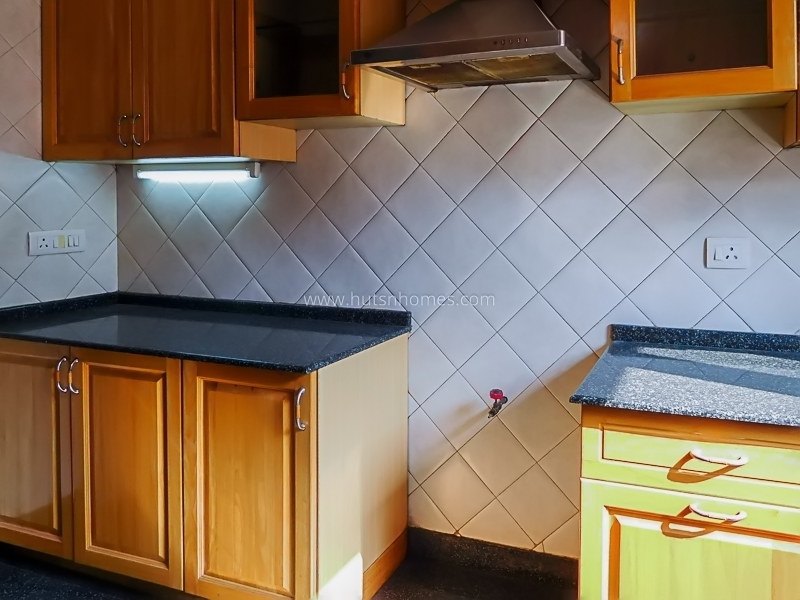 4 BHK Flat For Rent in Vasant Vihar