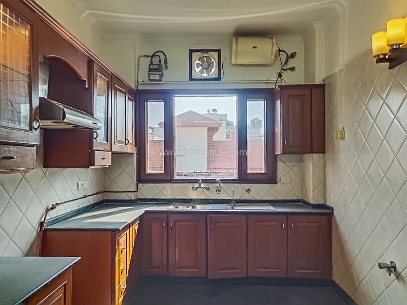 4 BHK Flat For Rent in Vasant Vihar