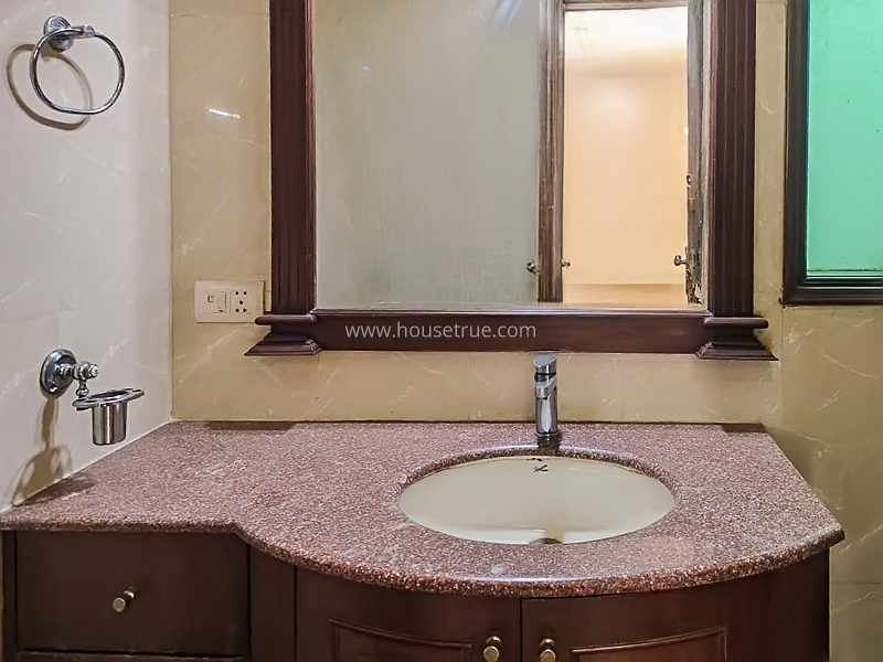 4 BHK Flat For Rent in Vasant Vihar