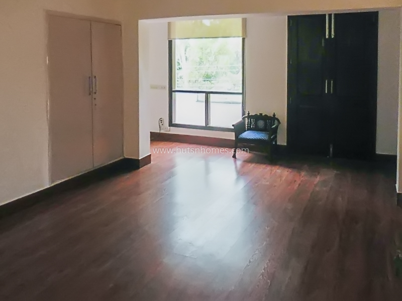 2 BHK Flat For Rent in Defence Colony