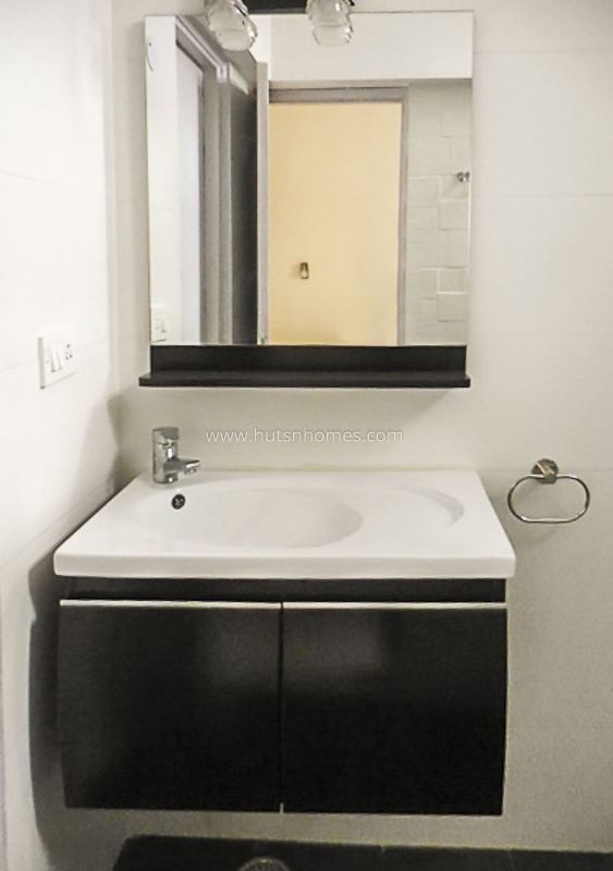 2 BHK Flat For Rent in Defence Colony