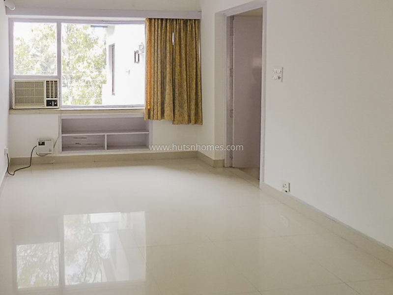 2 BHK Flat For Rent in Defence Colony