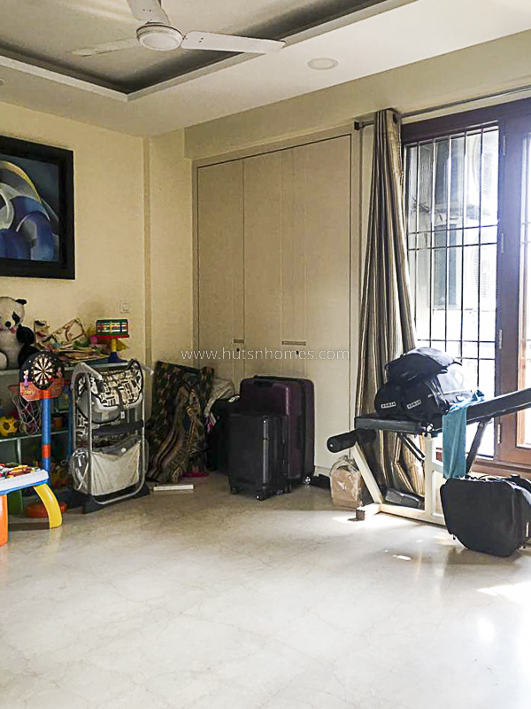 3 BHK Builder Floor For Rent in Panchsheel Enclave