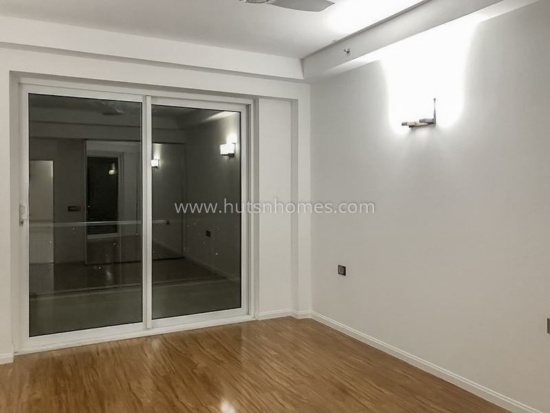 4 BHK Condo For Rent in Golf Course Road