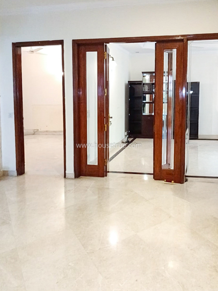 3 BHK Flat For Rent in Defence Colony