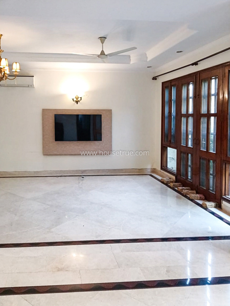 3 BHK Flat For Rent in Defence Colony